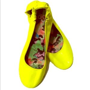 ☀️5/$25☀️Neon Ballet Flats